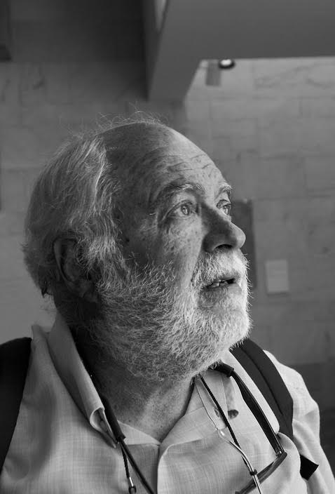 Retrato de José Luis Martín Clabo, fotografiado en Rodalquilar (Almería).